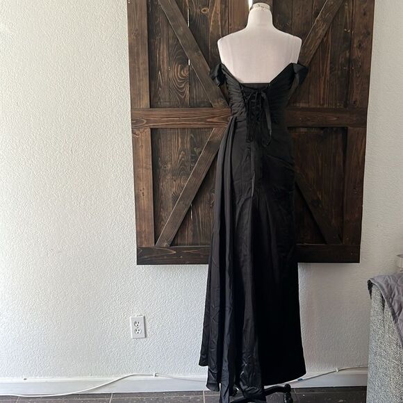 New Sexy Black Satin Off The Shoulder Pleated Long Prom Formal Dress - Picture 10 of 16